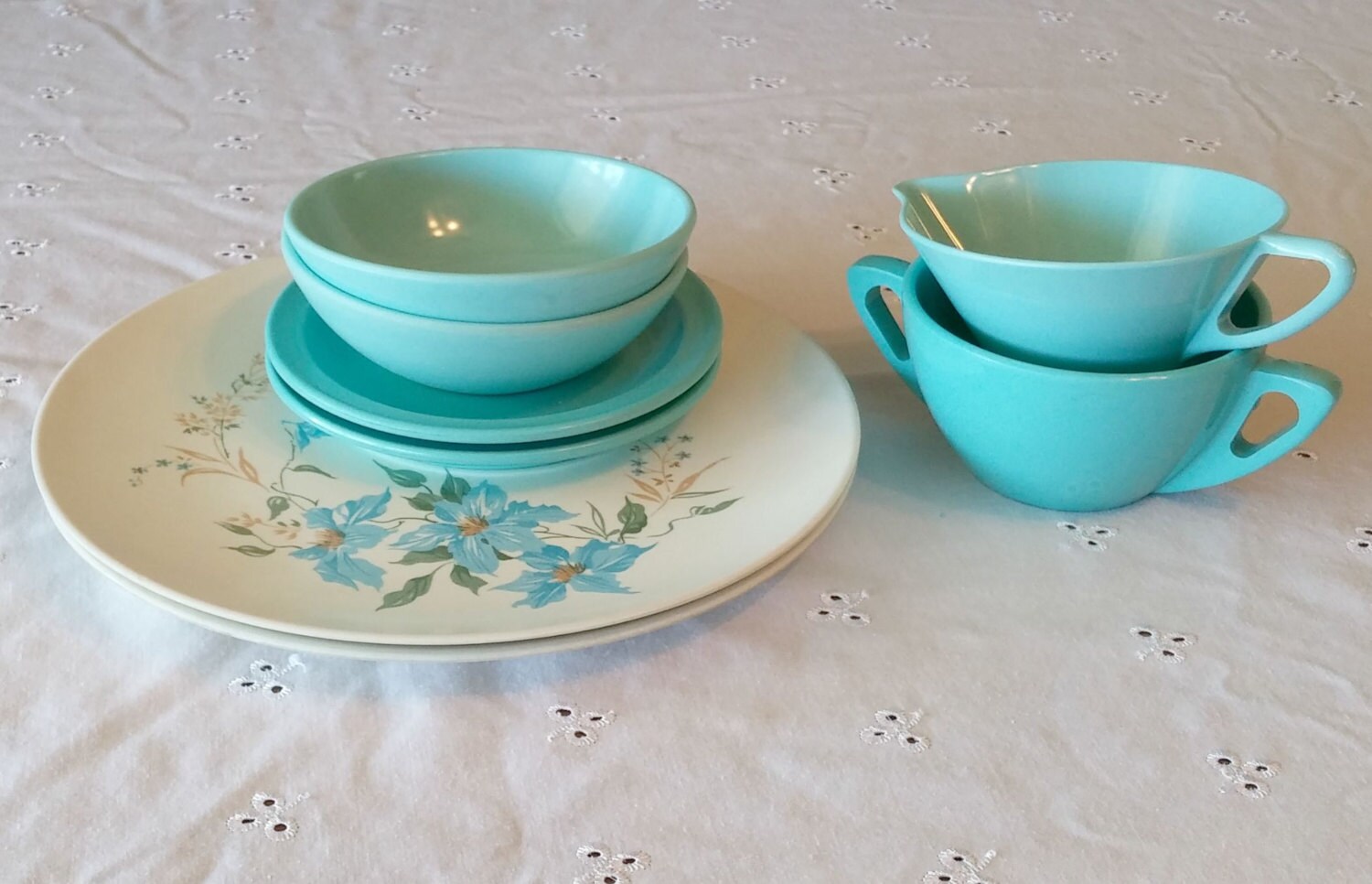 Vintage Melamine Dishes Two Piece Picnic Set