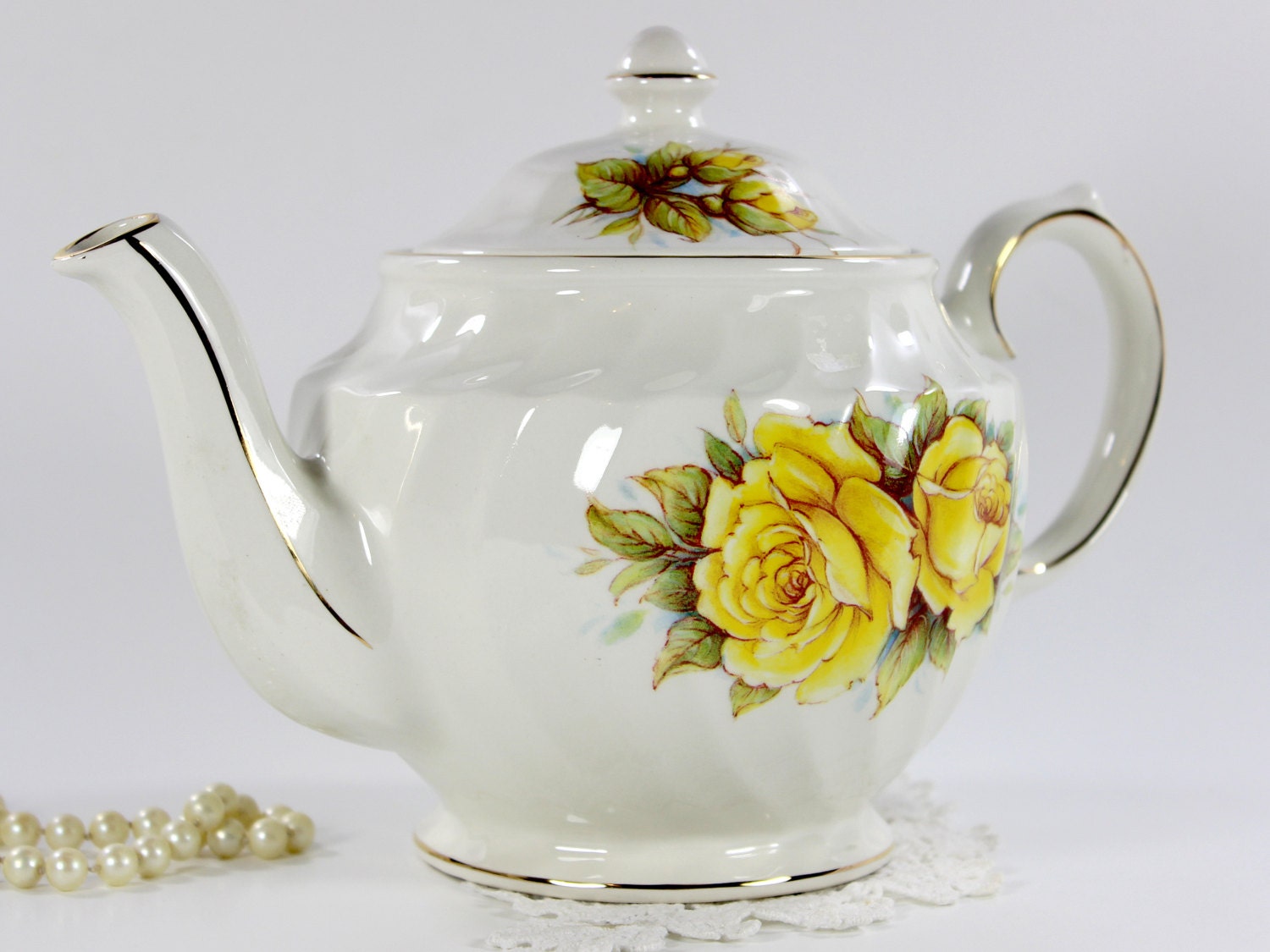 Sadler Windsor Teapot Vintage Tea Pot Yellow Roses 4 Cup