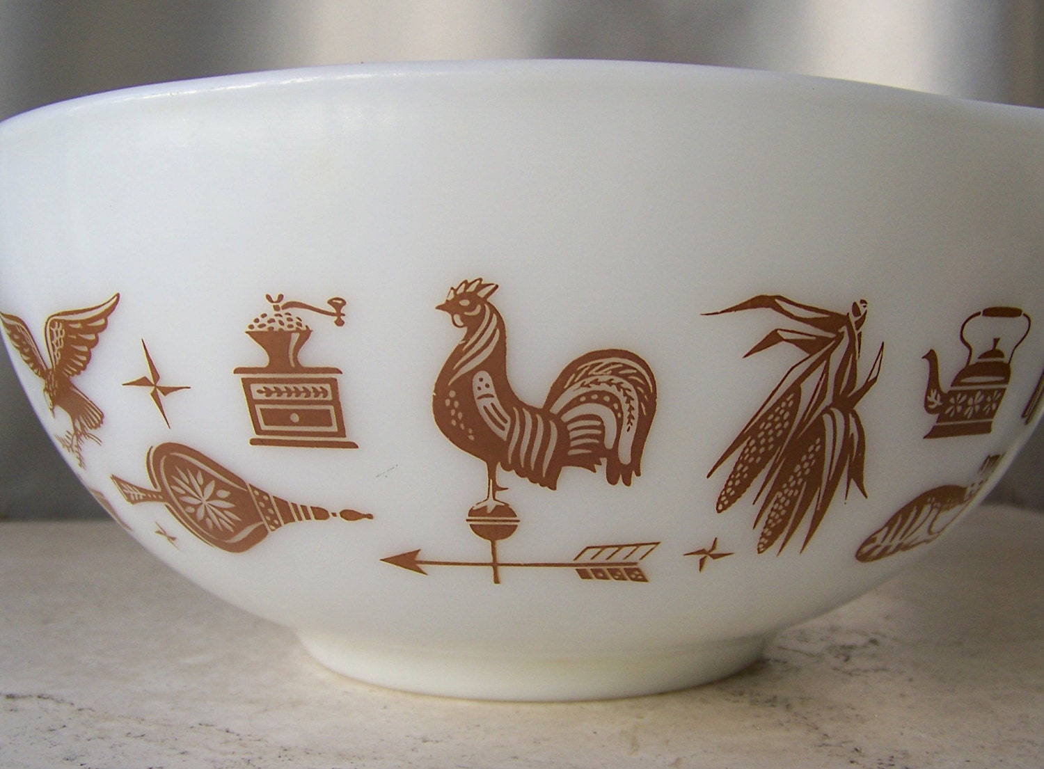 Vintage Pyrex White with Brown Early American Pattern 2 1/2 Qt. Mixing