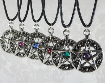 Pewter Pentacle Pendant Necklace / Pagan Wiccan Cabochon Pentacle / Gothic Pentacle Charm / Medieval Fantasy Necklace / Magic Witch Pendant