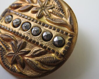Pictorial Metal Antique Vintage Steel Rivets Button, #6