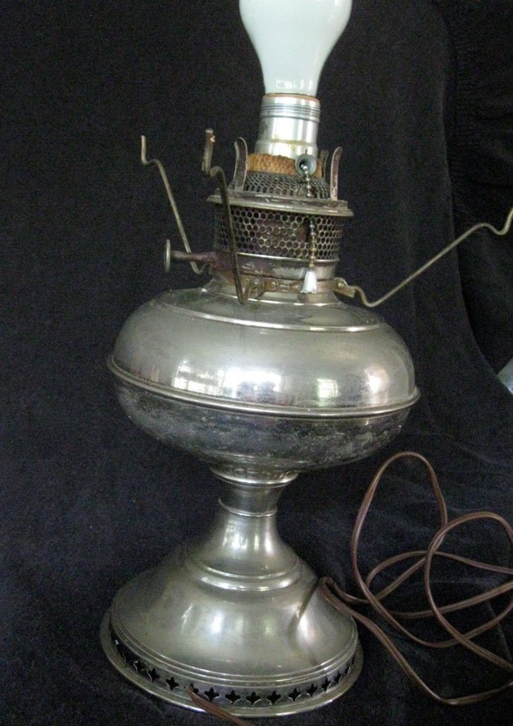 Antique B&H oil lamp converted to electric working