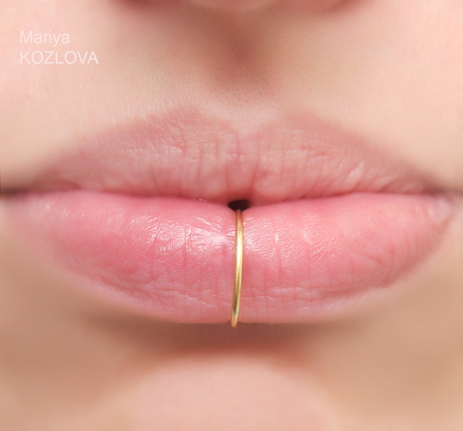 Big 12mm Gold Smooth Lip Cuff Ring/ fake lip labio by LotEarCuffs