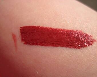 Rita--Brick-Red Eliza Vintage-Color Lipstick