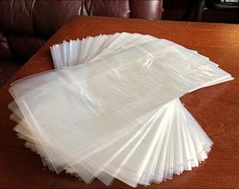 30-300 Clear Gusseted Poly Bags. Fitted Bottom. Expandable Sides. Wedding, Birthday Loot Bags, Party Favors. Food Safe. 1 Mil Thick. 4x8x2"