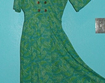 1960s "Shelton Stroller" Nylon Jersey Day Dress — Paisley Print — Size 12