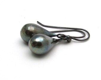Oxidized silver drop earrings, silver teardrop earrings, oxidized sterling silver earrings, gunmetal minimalist jewelry, modern minimal drop