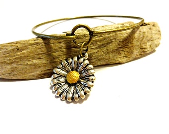 Sunflower Bangle Bracelet, Chic Charm Jewelry, Brass Bangle Bracelet, Flower Bracelet, Sunflower Jewelry, Infinity Bracelet, Charm Bracelet