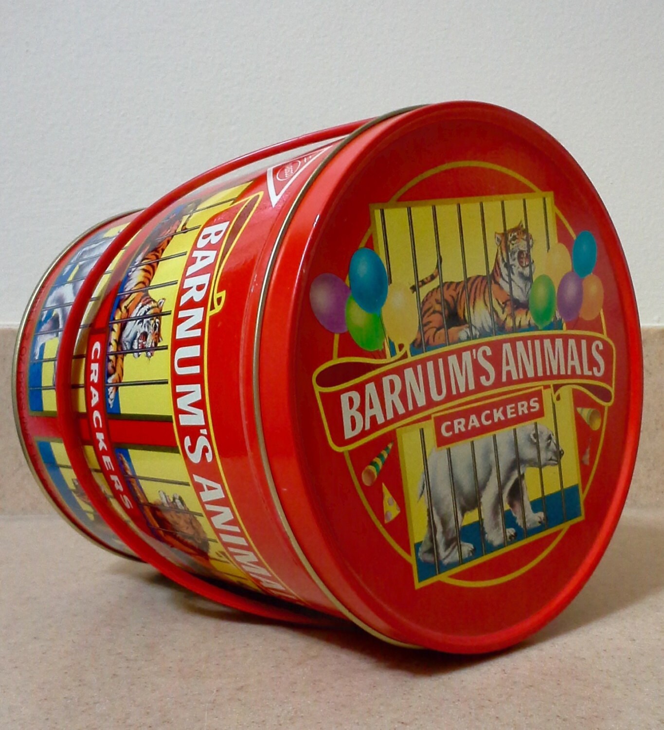 1991 Barnum's Animal Crackers Lidded Tin Bucket Box