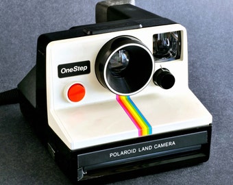 Items similar to Polaroid Sonar Onestep Land Camera SX-70 on Etsy