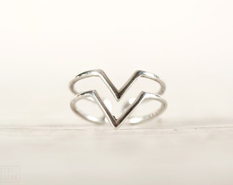 Stackable Ring Double Arrow Wire Ring Sterling Silver Adjustable Ring Wrap Ring Boho Jewelry - FRI008 SS T1