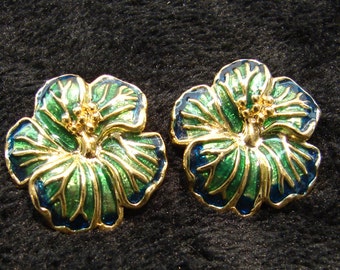 Vintage Avon Dogwood Blossom Earrings