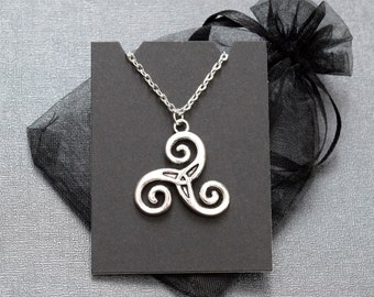 Teen Wolf Triskelion necklace – Derek Hale spiral Triskele tattoo – fandom cosplay jewellery / jewelry