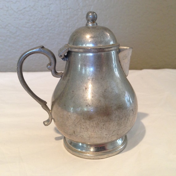 Vintage QUEEN ART Pewter Brooklyn NY 332 covered