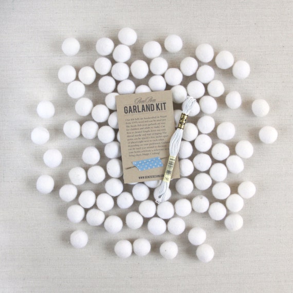 pom pom felt garland // (optional kit) // Balls, Felt Felt Poms White Pom Wedding garland