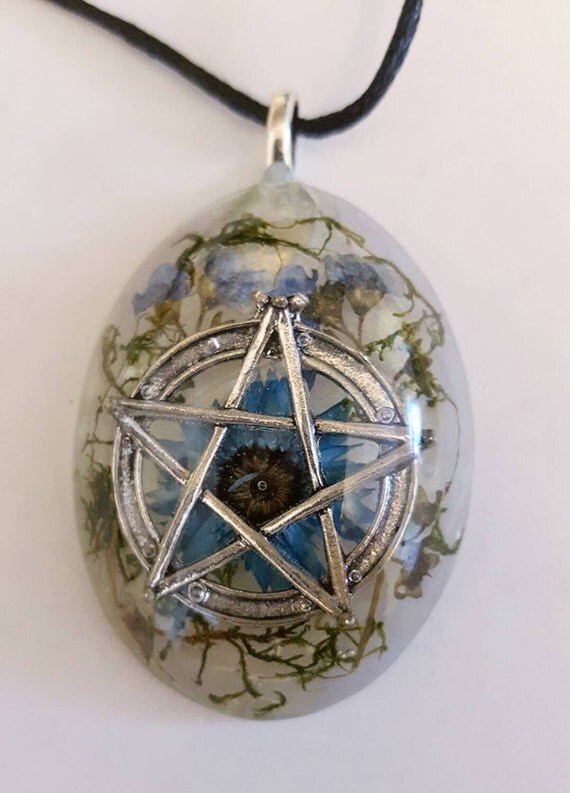 Pentacle Symbol Real Flowers Moss Nature Necklace Resin