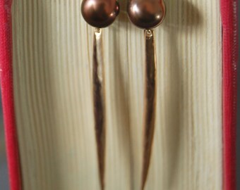 Sasha - contemporary cinnamon pearl dangle earrings, pearl jewelry, OOAK, for her, gift idea, fashion, jewelry, pearls, woman, stud earrings