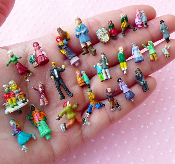 tiny figurines bulk