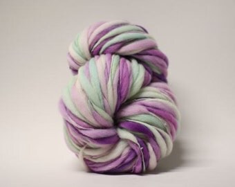 Handspun Thick and Thin Merino Yarn Slub tts(tm) Hand dyed Self Striping xxLR 1513c
