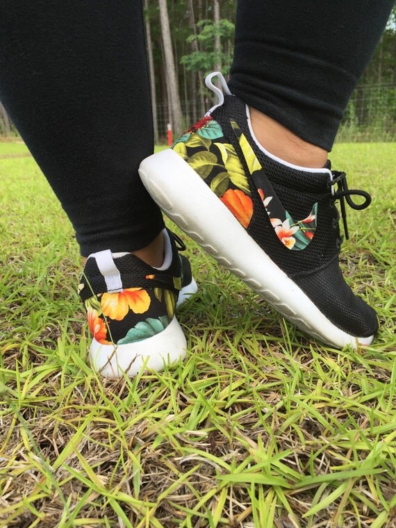 authentic roshe run