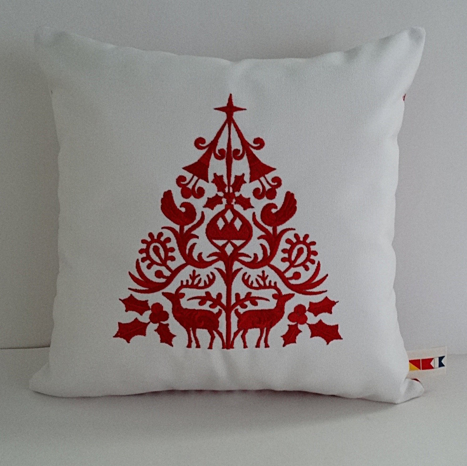 SCANDINAVIAN CHRISTMAS TREE embroidered pillow cover 14