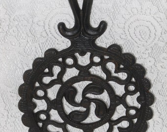 Cast Iron Trivet Tulip J.Z.H. Folk Country Kitchen