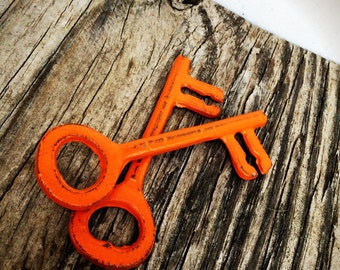 BOLD set of rustic jailor skeleton keys // bright tangerine Orange // shabby chic // vintage inspired // ornaments paperweight