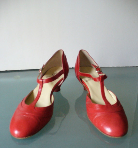 Gidigio Made in Italy Red T Strap Mary Janes 38EU
