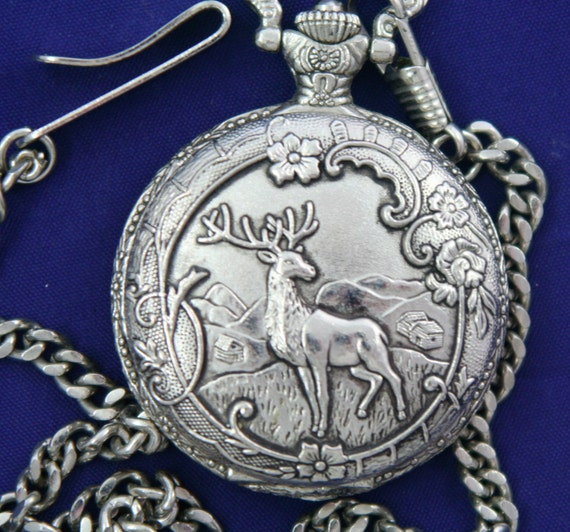 Lone Elk Milan Pocket Watch Relief Art Work Quartz