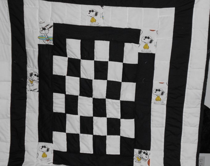 Snoopy Check Board Wall Hanging , Baby Quilt , Child Quilt or Lap Cover