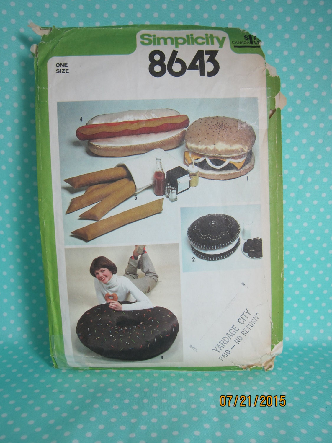 Vintage Pillow Pattern. Junk Food Pillow Pattern. Simplicity