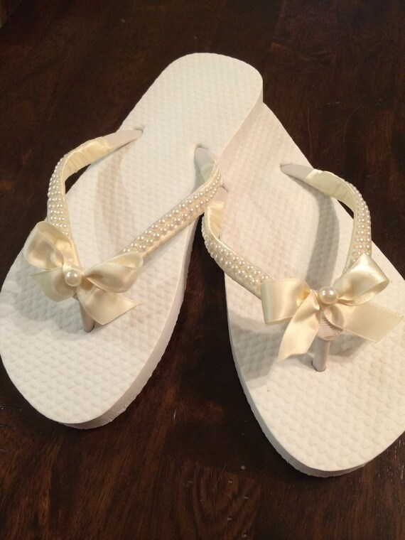 Flower girl white flip flops with satin and white by Babymefancy