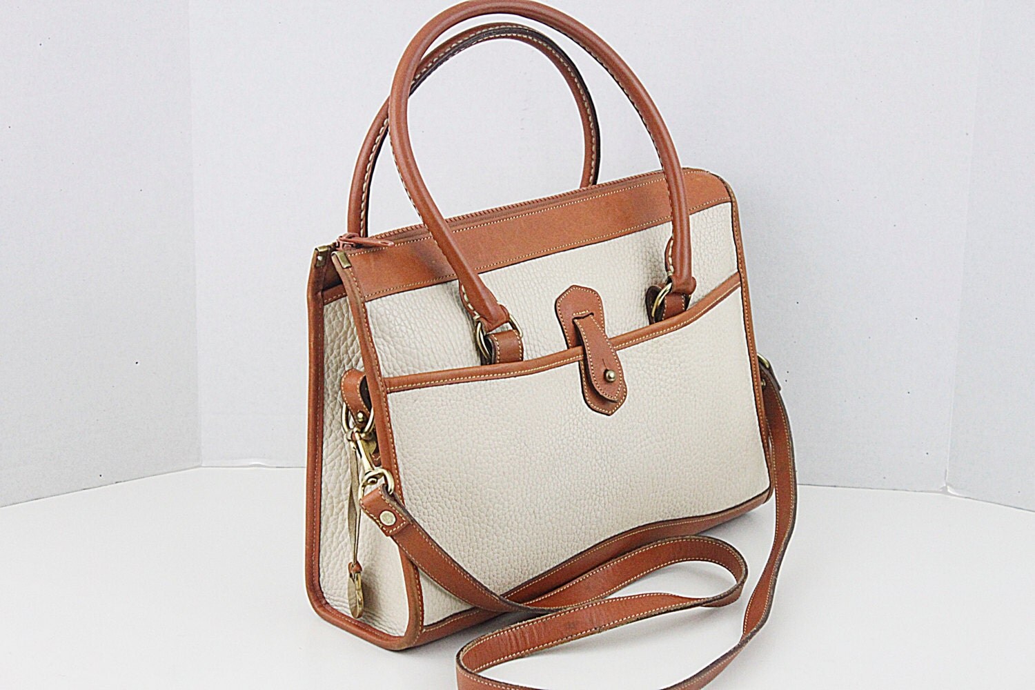 dooney and bourke beige purse