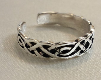 Adjustable Celtic Ring - .925 Sterling Silver - Toe Ring or knuckle ring