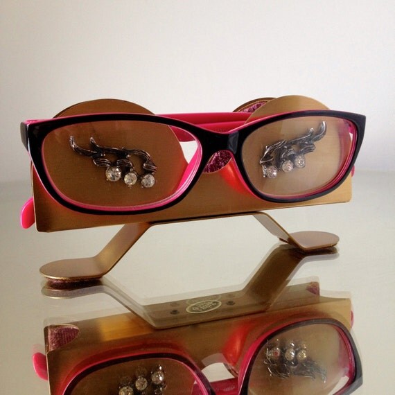 Vintage 60s Eyeglass Rest & Holder by A GOLD TONE USA