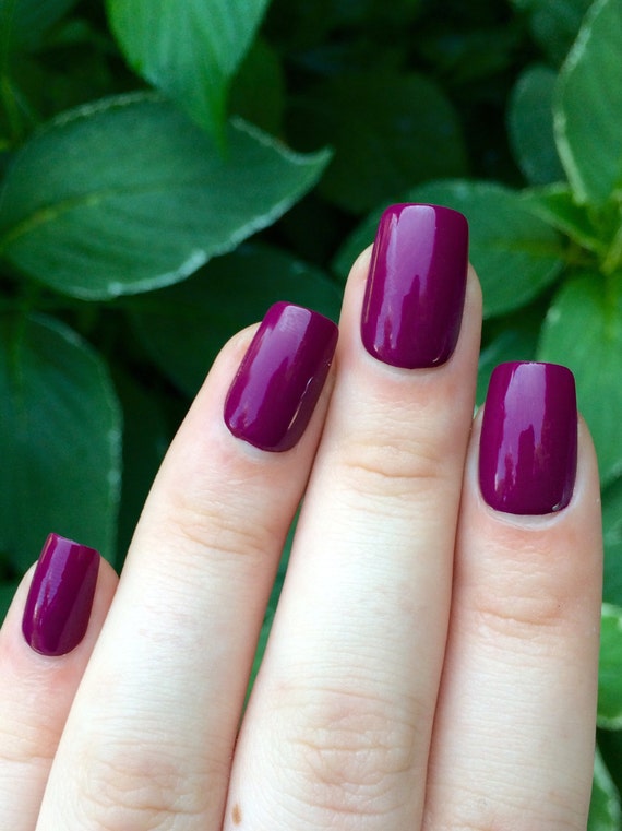 French 75 round in 2020 Natural looking nails, Wedding