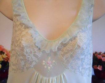 Vintage 1960's ~ Shadowline Nightgown~ Lavish Lace ~ Silky Mint Green Nylon ~ Long Elegant Gown ~ VLV ~ Pin Up Girl ~ Lolita ~ Size Medium