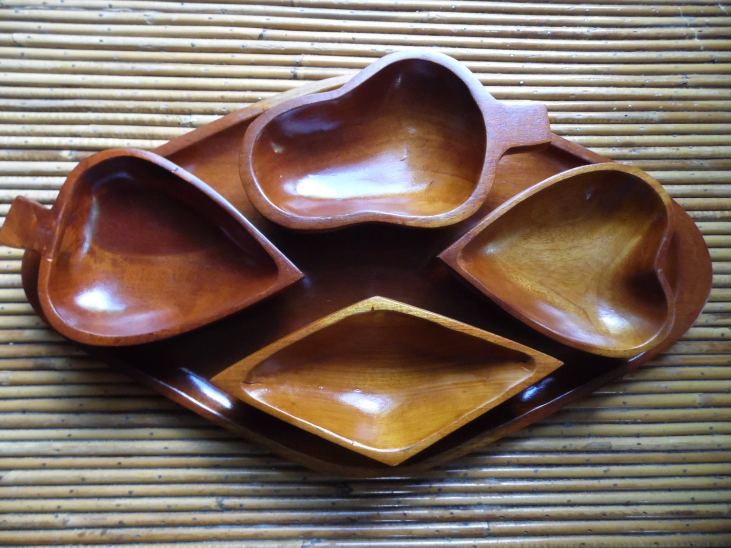 Poker serving dishes