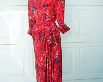 1940s Red Dress Hip Draped Silhouette & Wonderful Print - Bust 44"