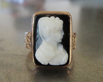 Victorian Ring - Antique Cameo Ring - Vintage Black Cameo Ring - Victorian Cameo Ring-1800s Ring-Alternative Engagement Ring-Black and White
