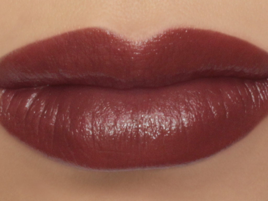 Vegan Brown Lipstick Velveteen dark reddish