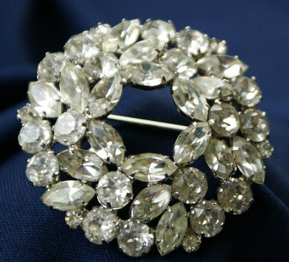Vintage Weiss Costume Jewelry Brooch/Pin Clear Rhinestones