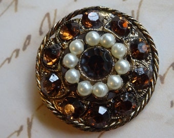SALE! REDUCED PRICE! Beautiful Old Jewelry Button