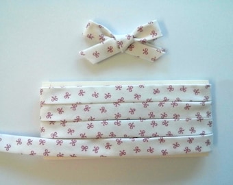 Red Bows on White Double Fold Bias Tape - 3 yards, 1/2" wide