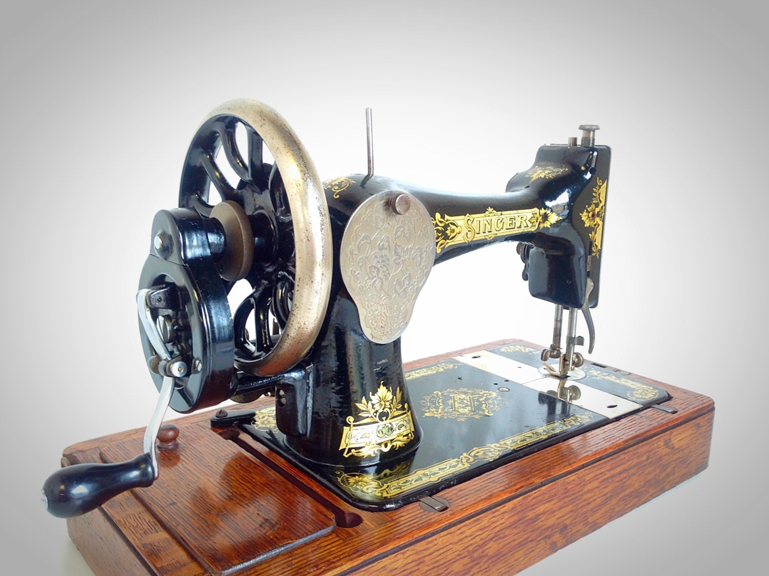 Швейная машина. Singer 28k. Sewing Machine швейная машина h128. Singer Sewing Machine Company 9836с. Швейная машина Consul 1618.