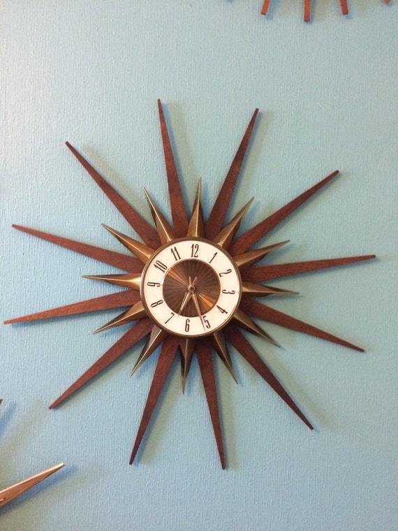 Vintage 70s ELGIN Starburst Wall Clock Mid Century Modern