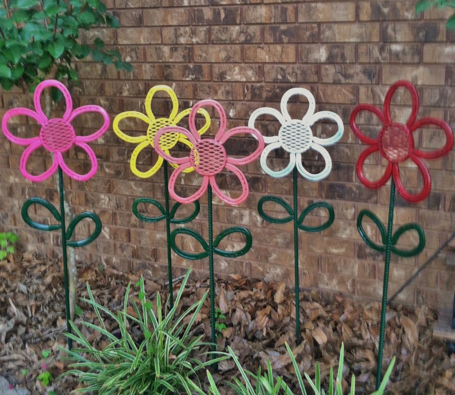 Horseshoe Flower Garden/Yard Art