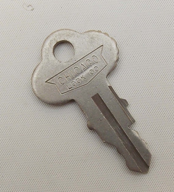 Vintage Soda VENDING Machine KEY Chicago Lock No. PR534 VENDO