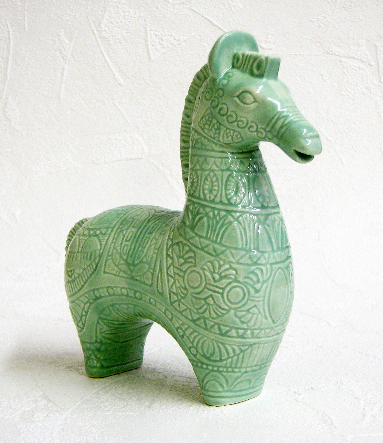 antique ceramic horse figurines
