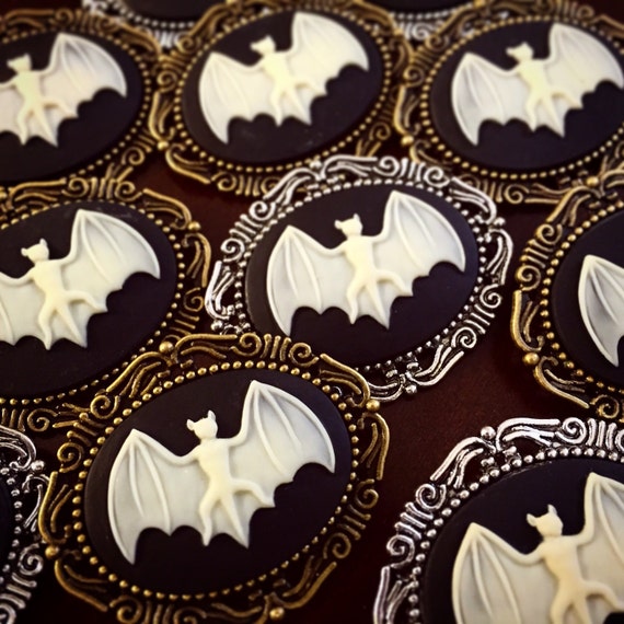 10 Bat Brooches Pins / Cameo Halloween Wedding Bridal Party Favors Bridesmaids Gifts Brooch Bouquet Boutineer Wholesale Lot Steampunk Goth by lydiasvintage steampunk buy now online